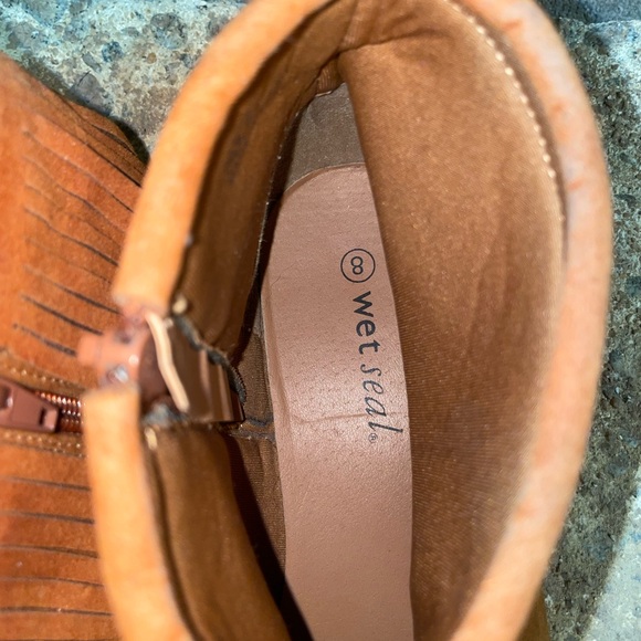 ❌SOLD❌🥾Vegan suede booties🥾 - Picture 3 of 8